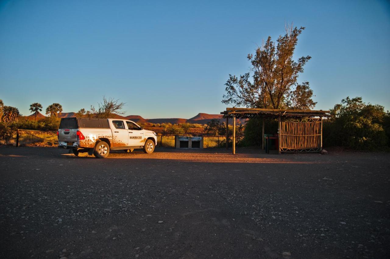 Hotel Palmwag Campsite Exteriér fotografie